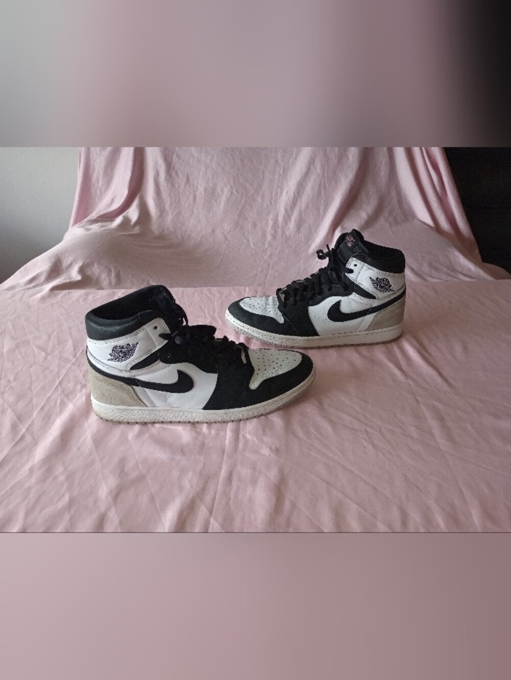 Air Jordan 1 Retro High OG White/black Lightly Used Size 12